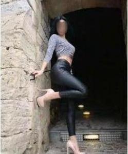 672511147: Chica busca chico en Málaga