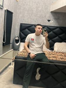 641784648: Chico busca chica en Madrid