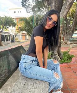 613498058: Chica busca chico en Guipúzcoa