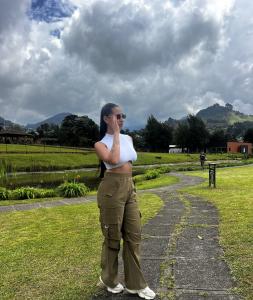 624441631: Chica busca chico en Ibiza