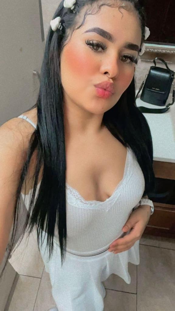 Chica busca chico en Granada: Chica busca chico