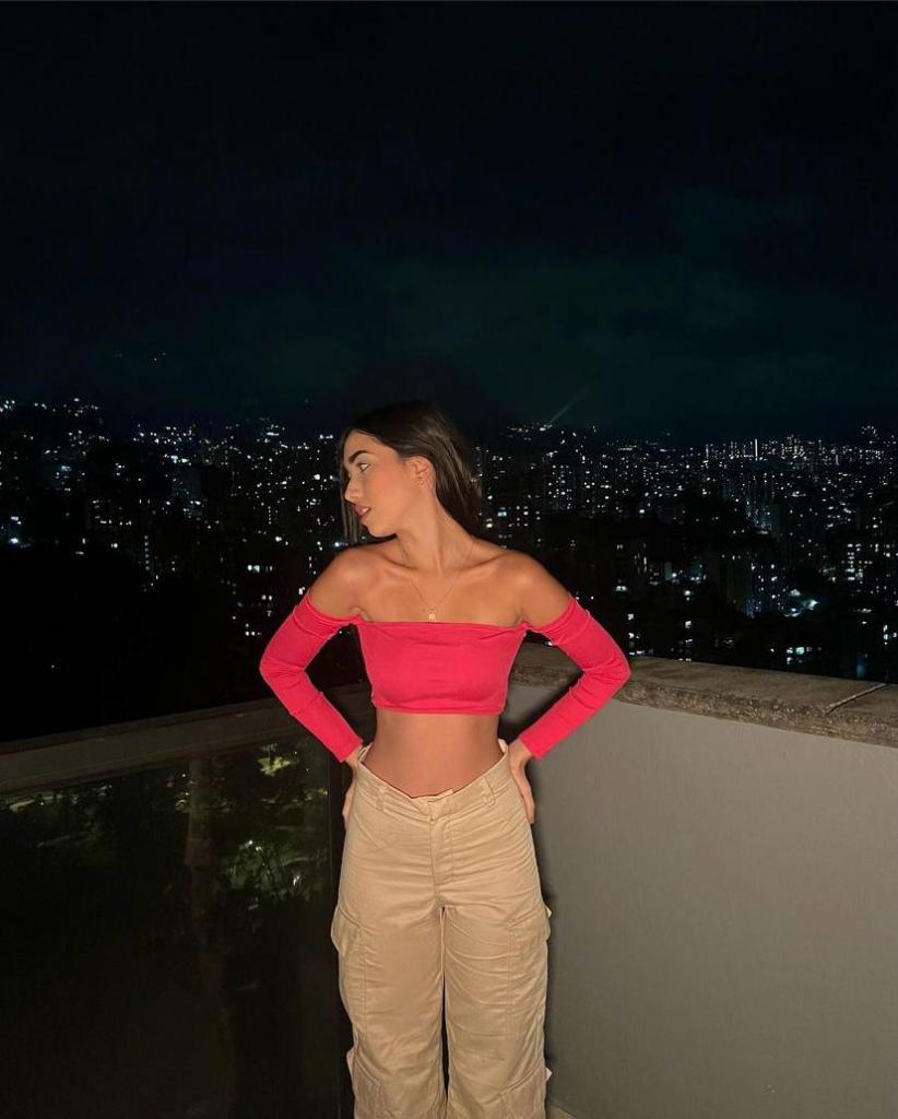 610658218: Chica busca chico en Cádiz