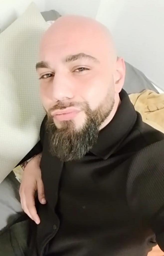 614026362: Chico busca chica en Málaga