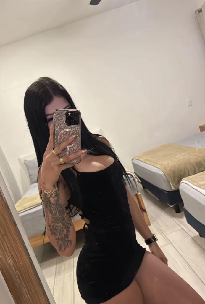 Chica busca chico en Tenerife: 