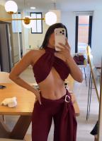 643861293: Chica busca chico en Sevilla