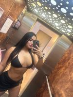 631416977: Chica busca chico en Gerona