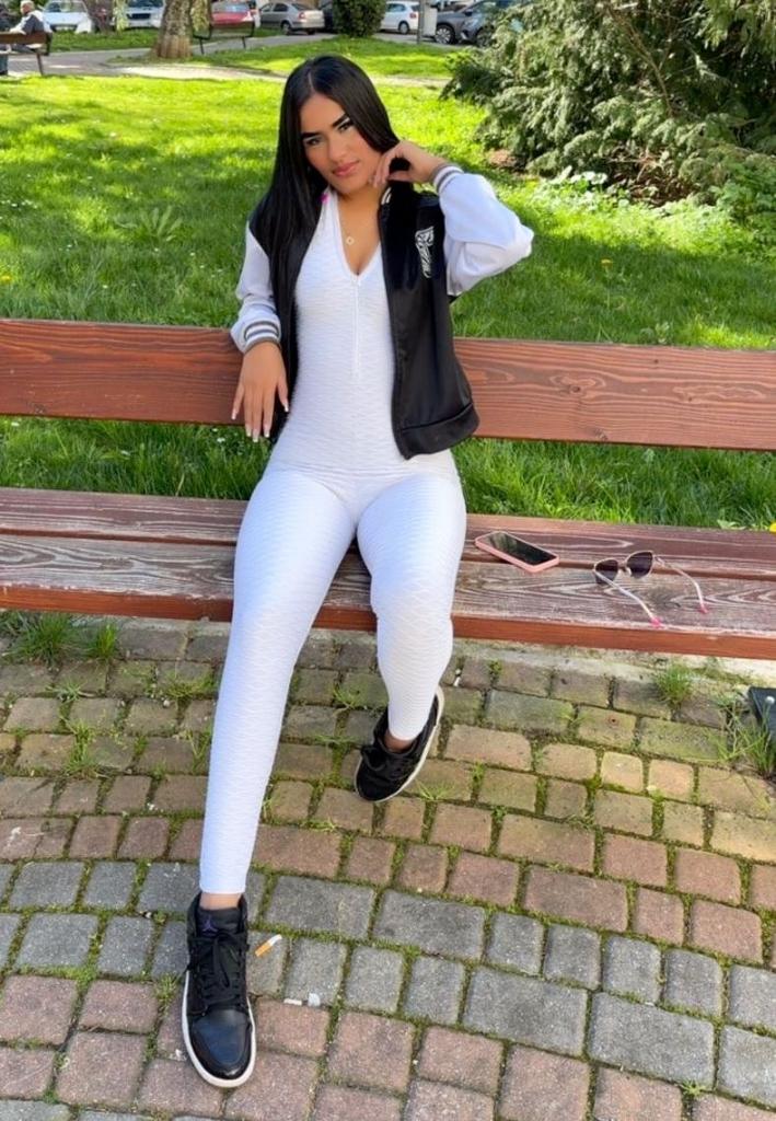 613498058: Chica busca chico en Guipúzcoa