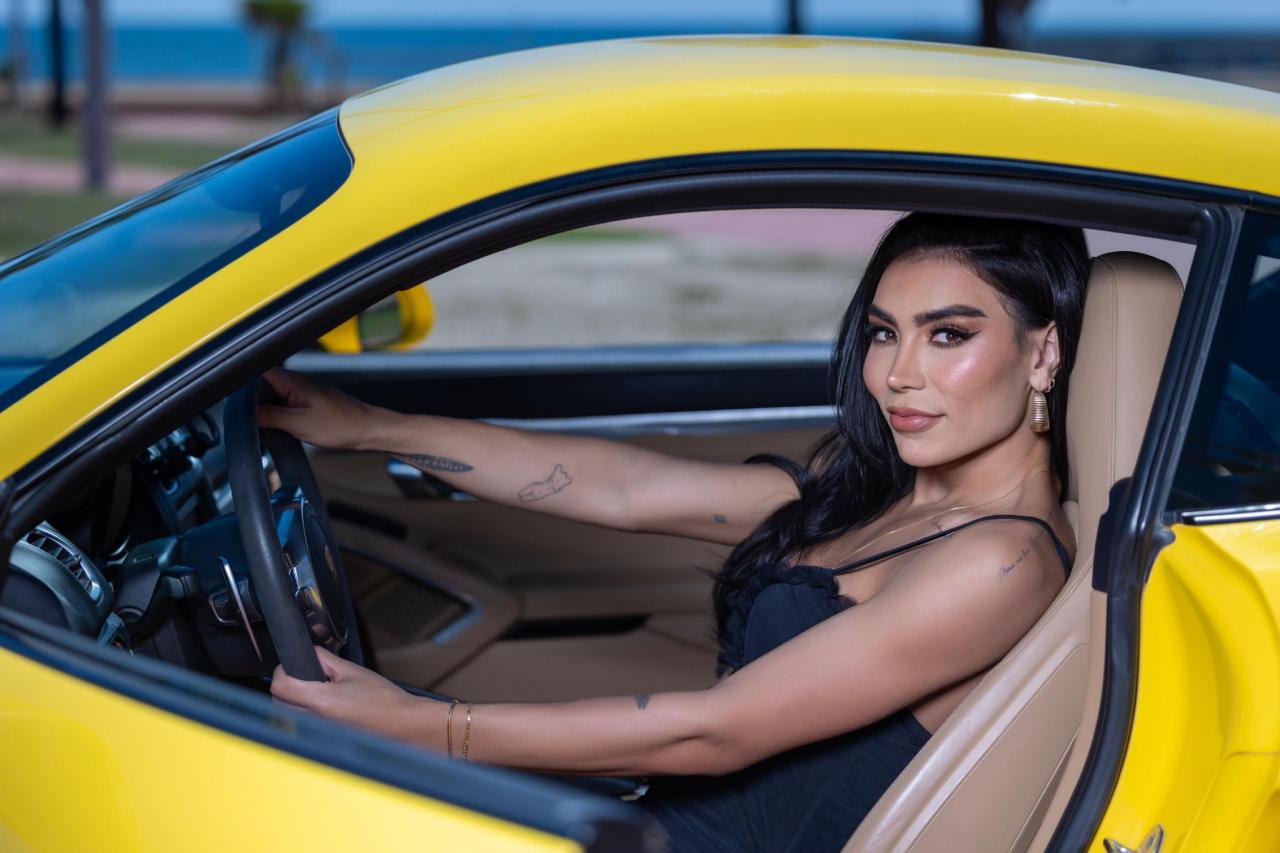 613778373: Transexual en Barcelona