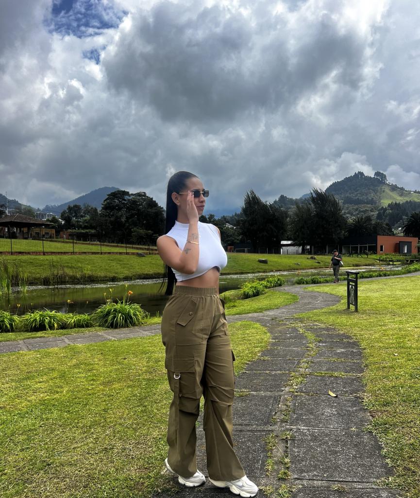 Chica busca chico en Ibiza: 