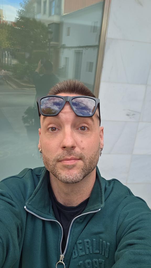 Chico busca chica en Valencia: 