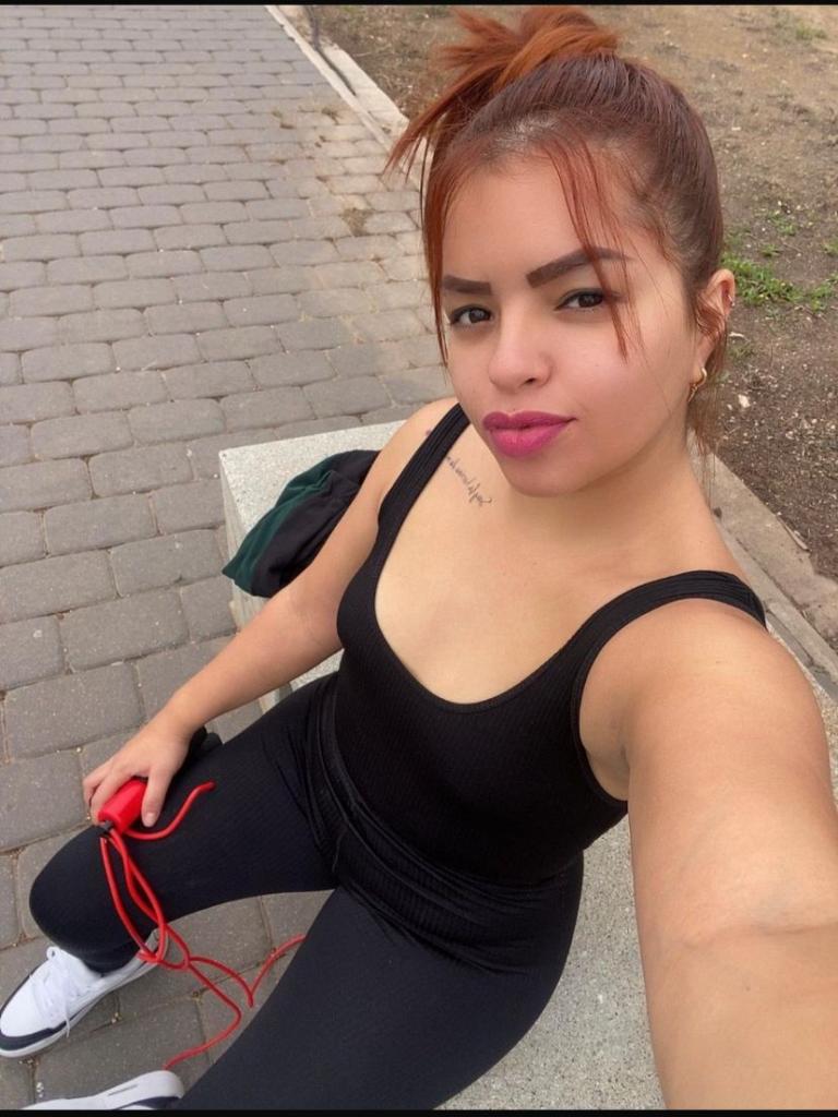 Chica busca chico en Tenerife: 