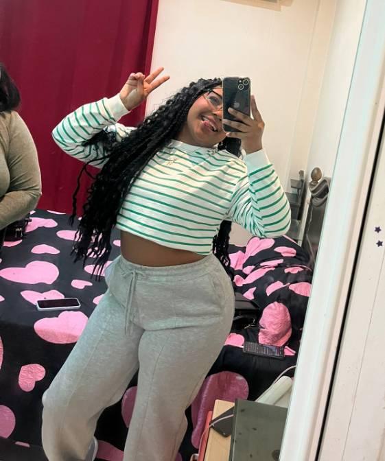 643033992: Chica busca chico en Sevilla