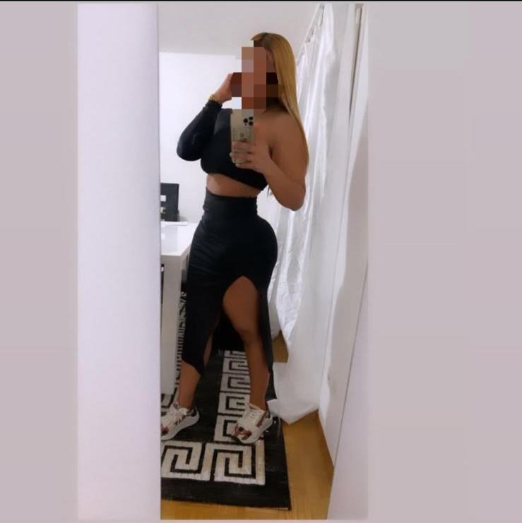 642940127: Chica busca chico en Almería