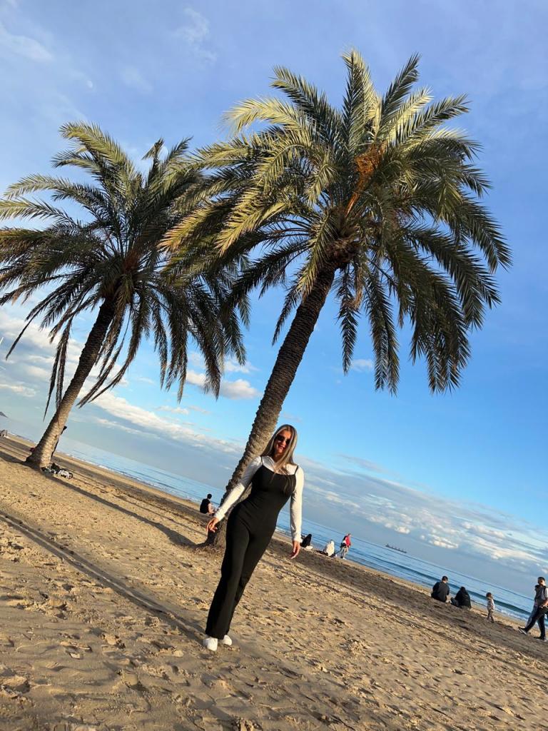 Chica busca chico en Alicante: 