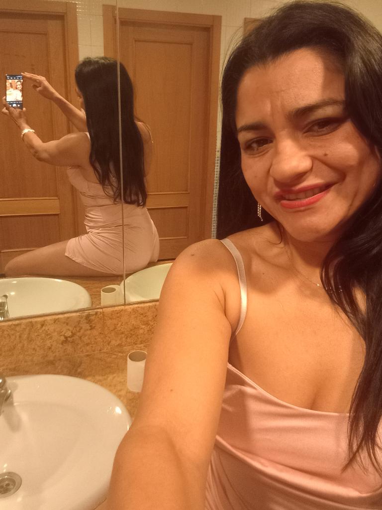 657517741: Chica busca chico en Asturias