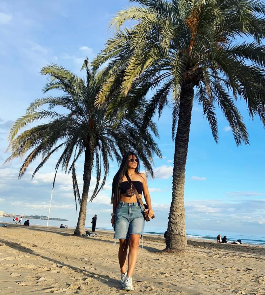 612267234: Chica busca chico en Alicante