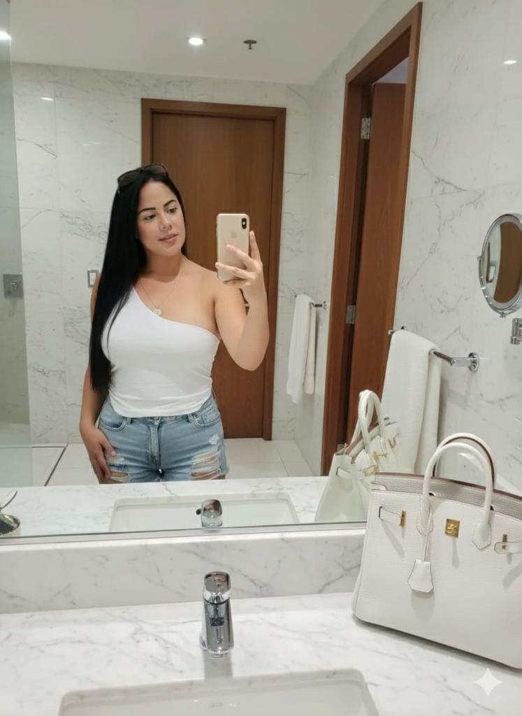 Chica busca chico en Cádiz: 