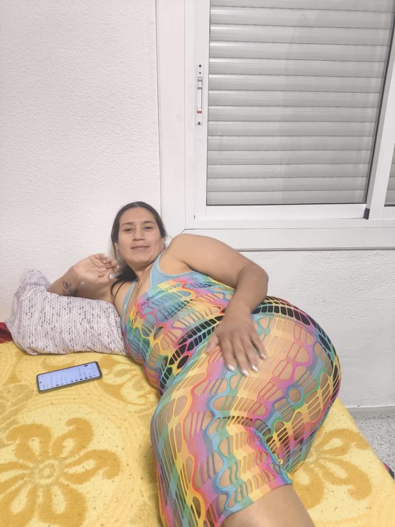 613337300: Chica busca chico en Alicante