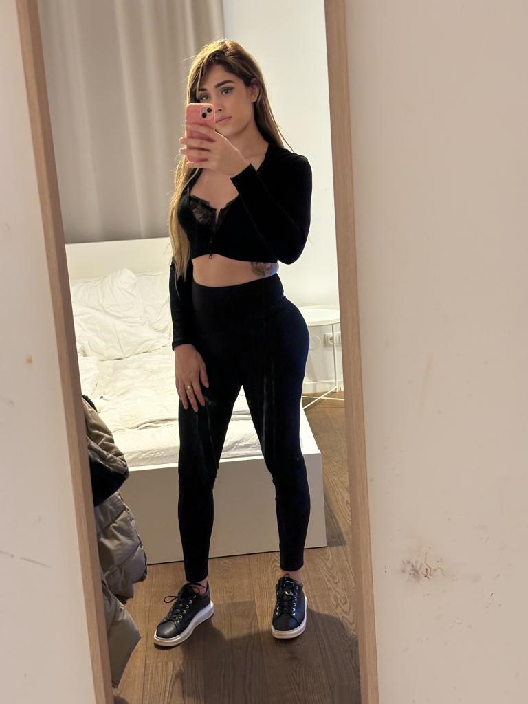 677882549: Transexual en Madrid