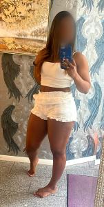 637046678: Chica busca chico en Barcelona