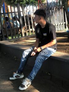 643645885: Chico busca chica en Sevilla