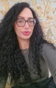 613677079: Chica busca chico en Orense