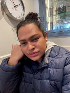 681190979: Chica busca chico en Madrid