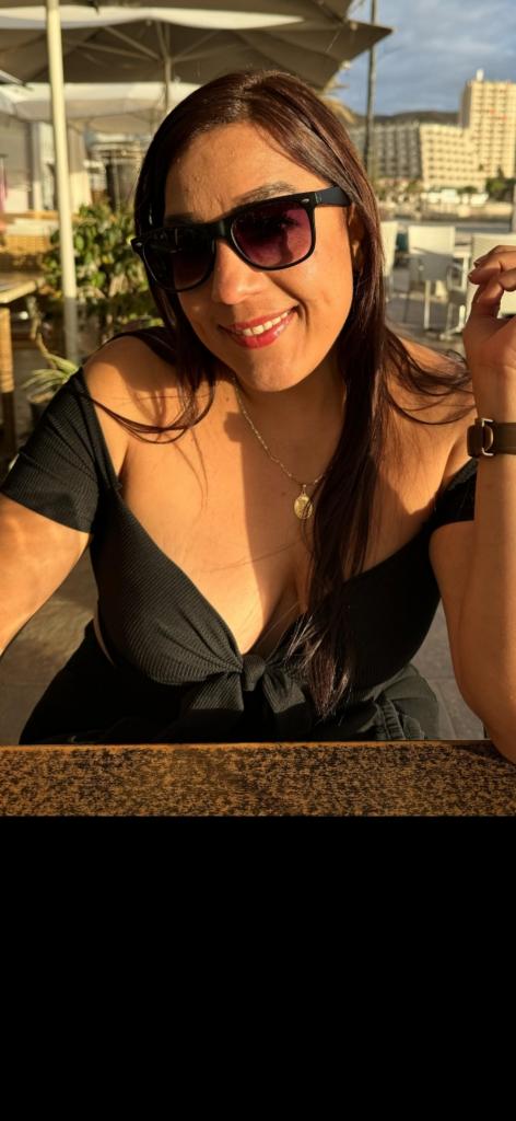 614483887: Chica busca chico en Tenerife