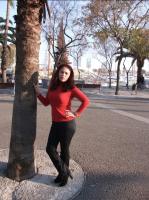 610739471: Chica busca chico en Barcelona