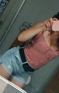 614748163: Chica busca chico en Barcelona