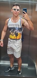 643758549: Chico busca chica en Barcelona