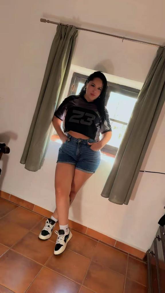 632429977: Chica busca chico en Málaga