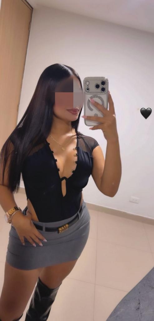 Chica busca chico en Ibiza: Chica busca chico