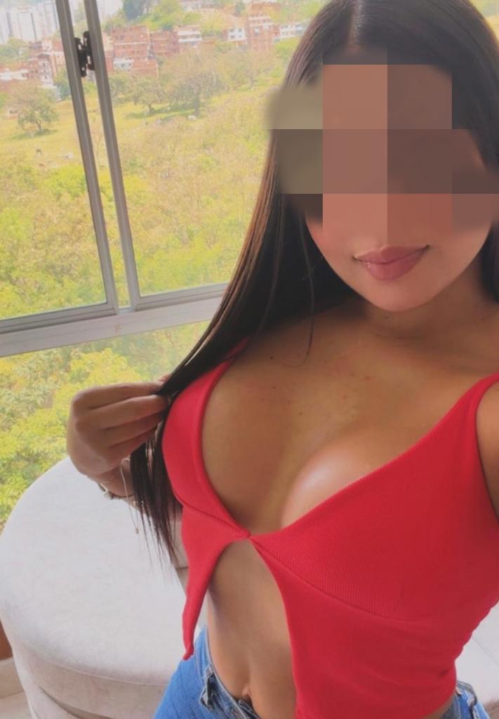 632203997: Chica busca chico en Ibiza