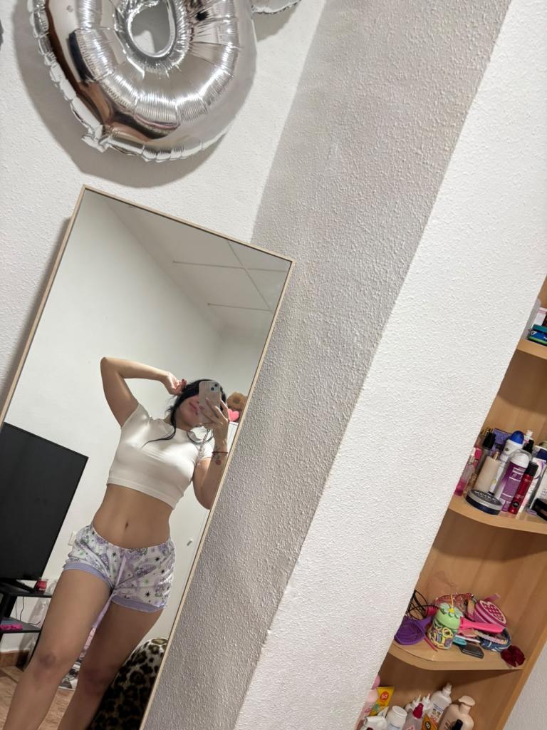 742064306: Chica busca chico en Alicante