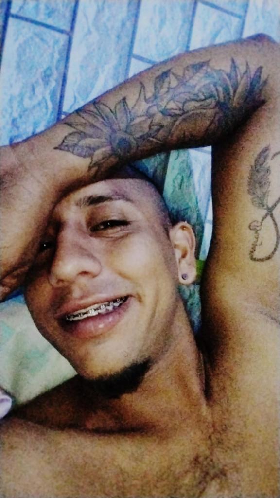 692709707: Chico busca chica en Gerona