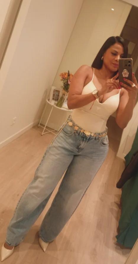692622837: Chica busca chico en Cantabria