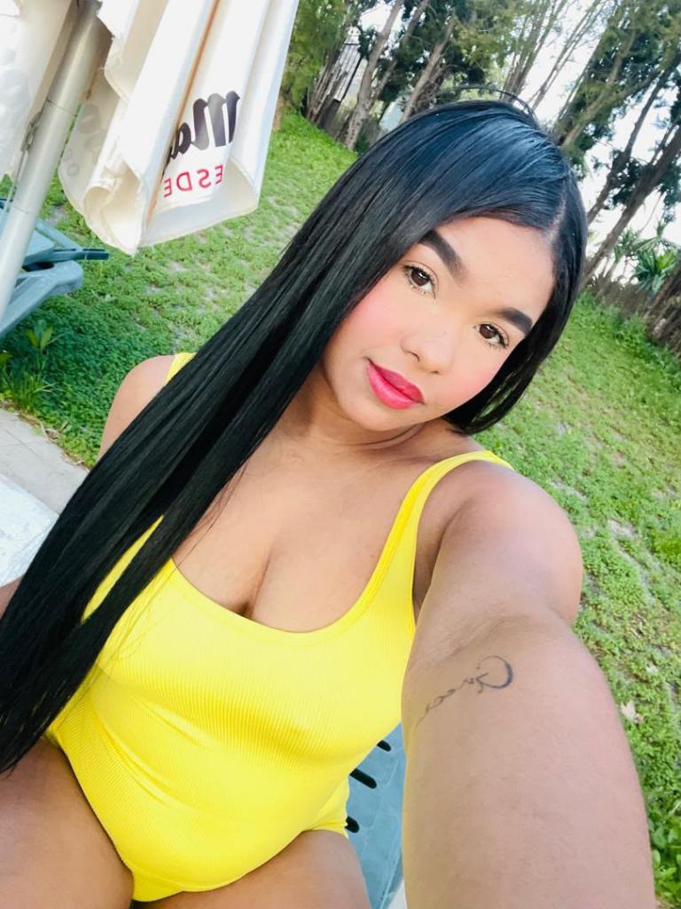 611299835: Chica busca chico en Gerona