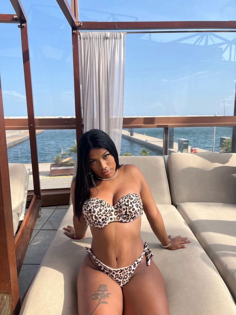 631776723: Chica busca chico en Tarragona