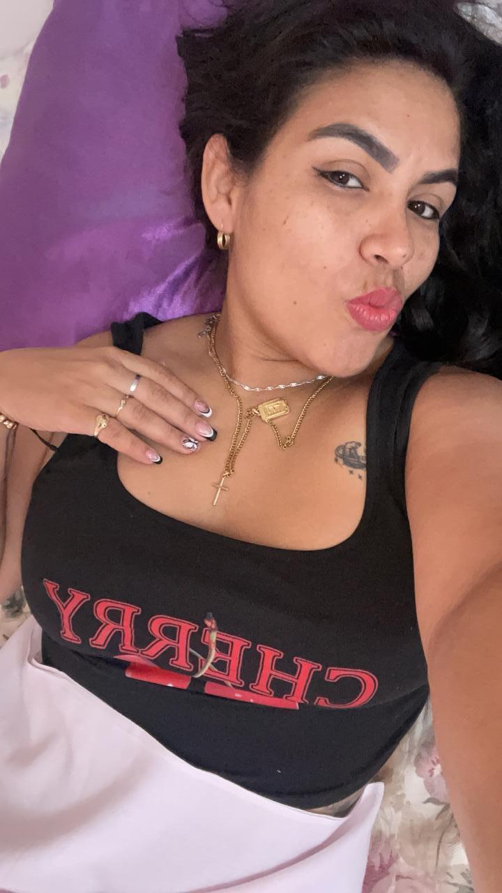 613688088: Chica busca chico en La Coruña