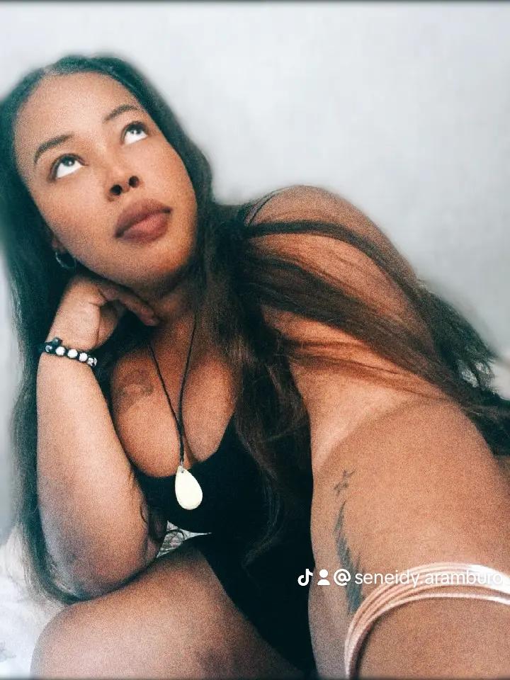 670702376: Chica busca chico en Huelva