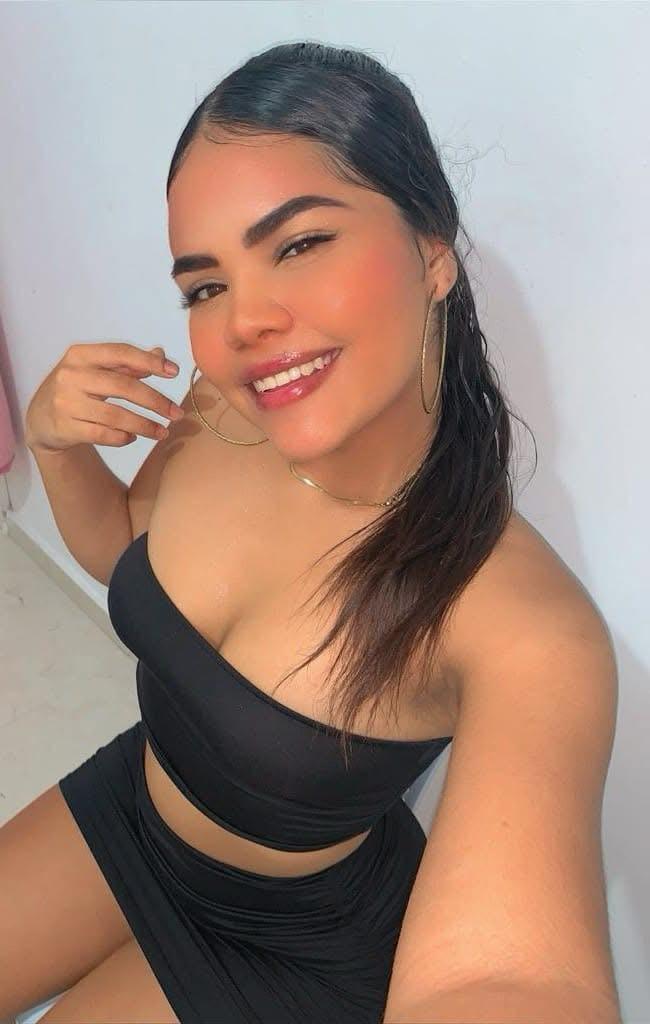613755193: Chica busca chico en Sevilla