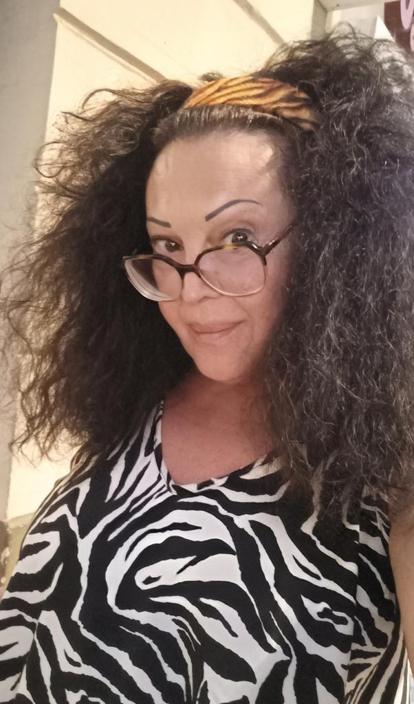 692630550: Chica busca chico en Barcelona
