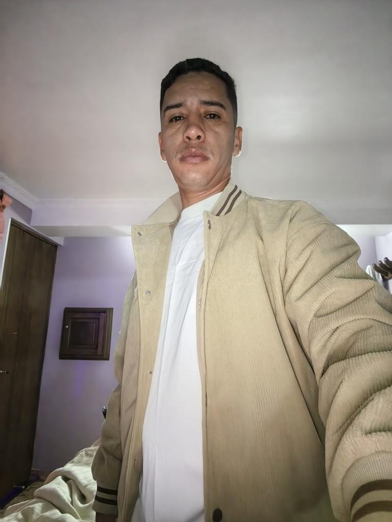 Chico busca chica en Valencia: 