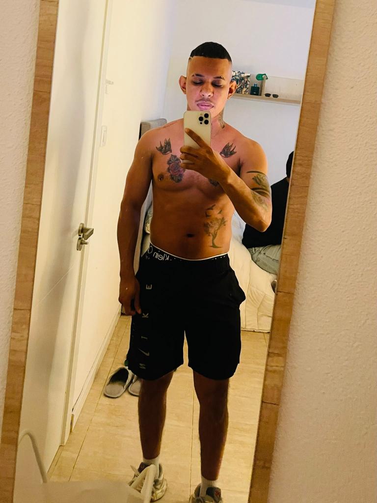 613475054: Chico busca chica en Valladolid