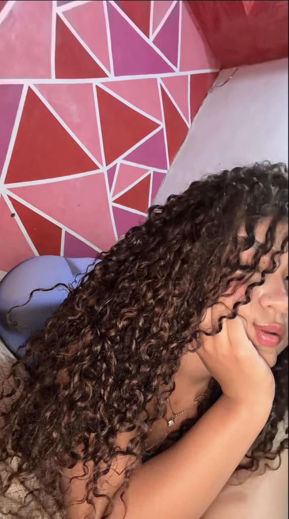 633376408: Chica busca chico en Tenerife