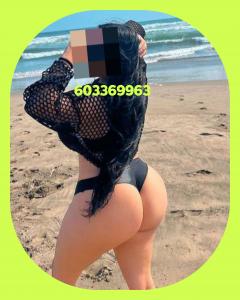 631669851: Chica busca chico en Barcelona