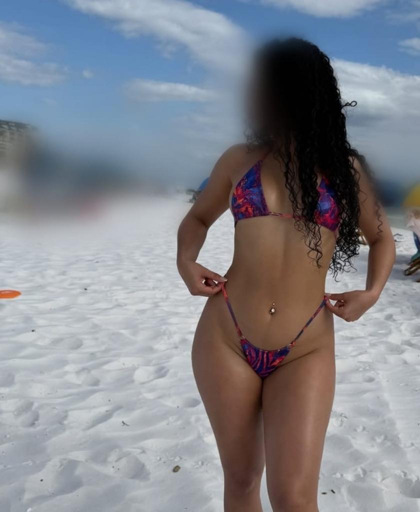 745065343: Chica busca chico en Tenerife