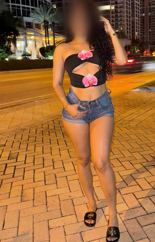 Chica busca chico en Tenerife: 