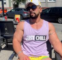 698133722: Chico busca chica en La Coruña